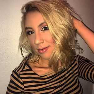 Meet your Posher, Abby